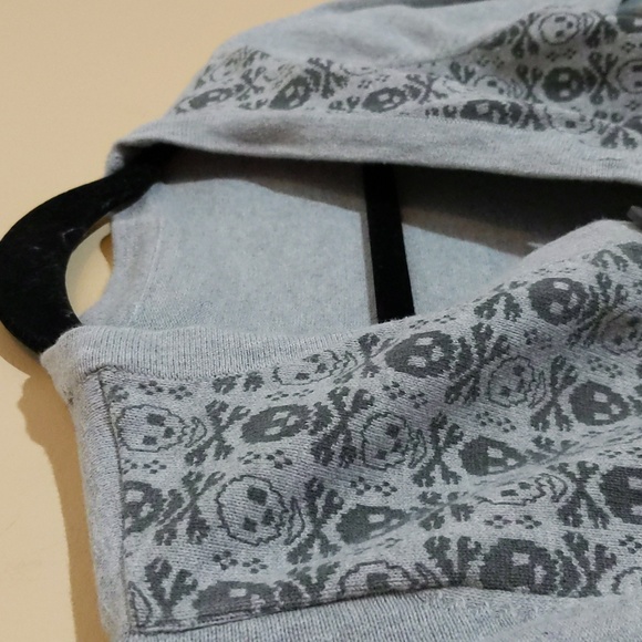 Cherokee| Gray Button Down Long Sleeve Cardigan with Dark Grey Skull Pattern - Picture 7 of 13